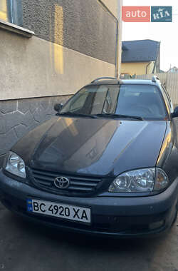 Универсал Toyota Avensis 2000 в Стрые
