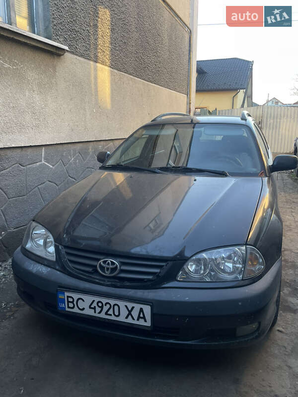 Toyota Avensis 2000
