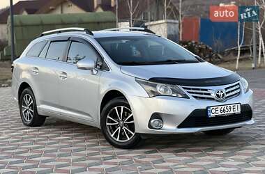 Універсал Toyota Avensis 2012 в Чернівцях