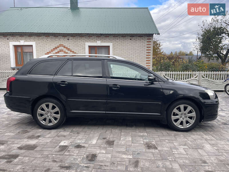 Універсал Toyota Avensis 2007 в Києві