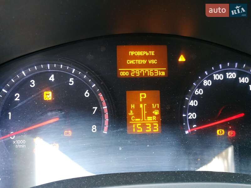 Седан Toyota Avensis 2012 в Кривом Роге