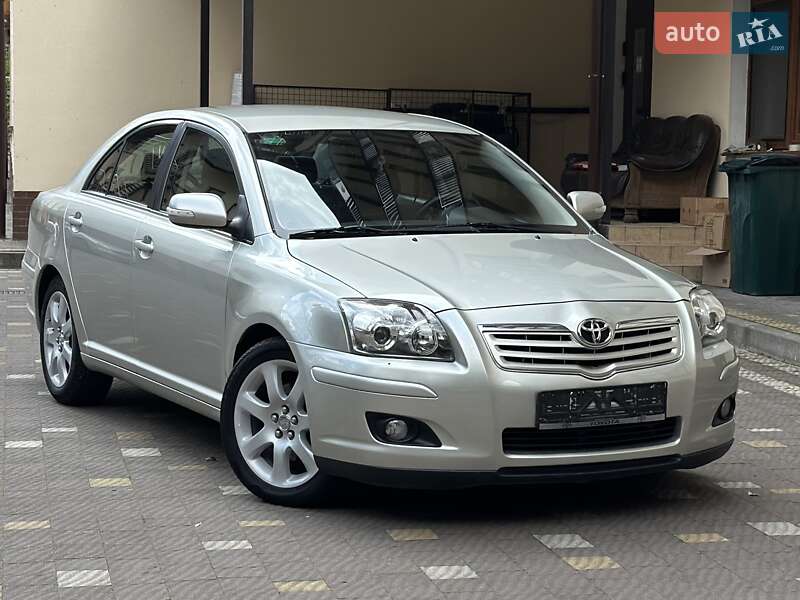 Седан Toyota Avensis 2007 в Дрогобичі