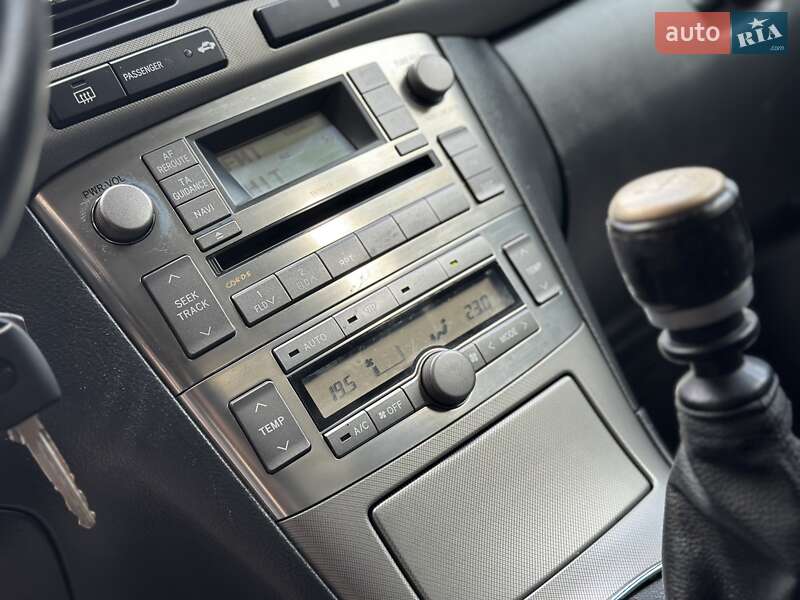 Седан Toyota Avensis 2007 в Дрогобичі