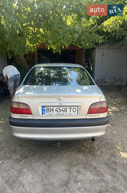 Седан Toyota Avensis 2002 в 