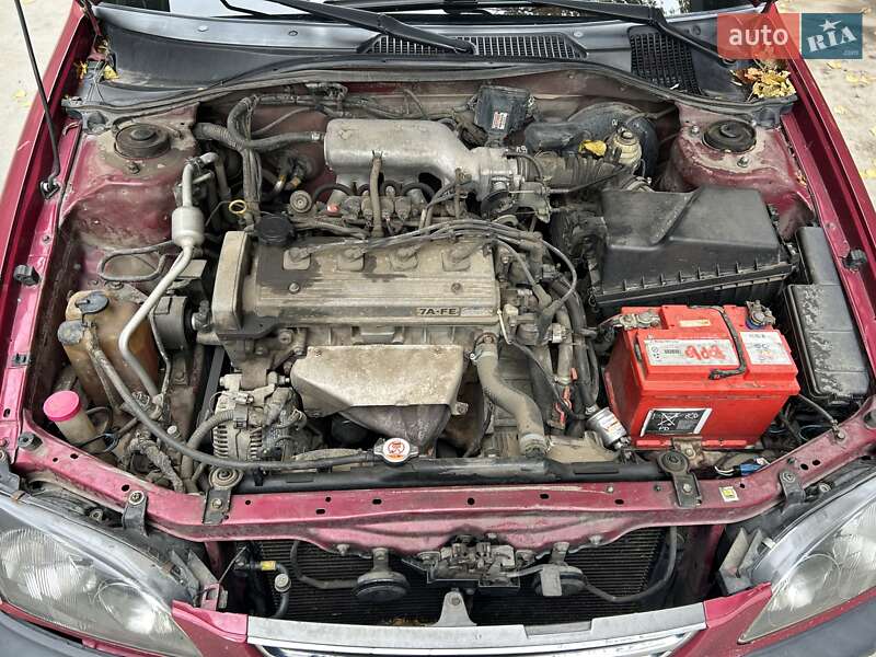 Седан Toyota Avensis 1999 в Одессе