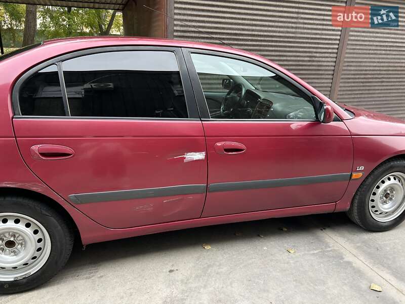 Седан Toyota Avensis 1999 в Одессе
