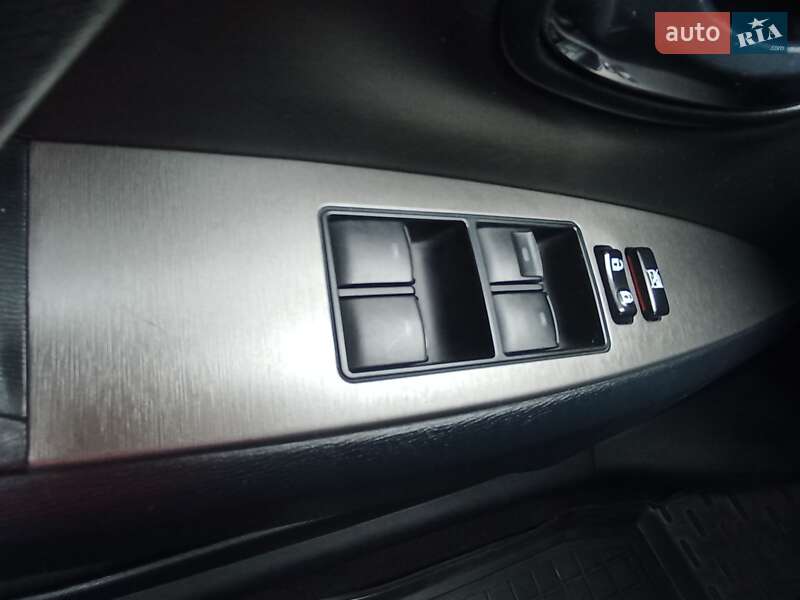 Седан Toyota Avensis 2011 в Харькове