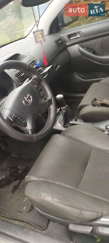 Универсал Toyota Avensis 2004 в Броварах фото 3 Универсал Toyota Avensis 2004 в Броварах