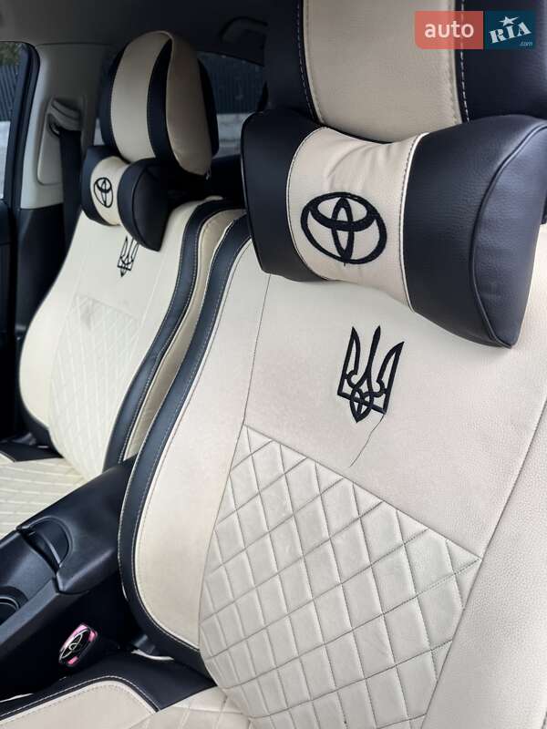 Седан Toyota Avensis 2009 в Рожище