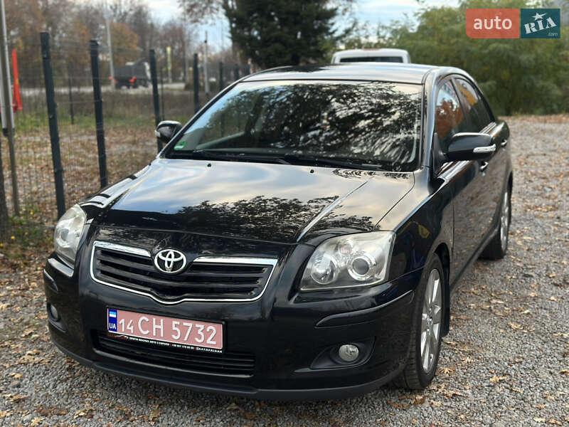 Лифтбек Toyota Avensis 2007 в Виннице