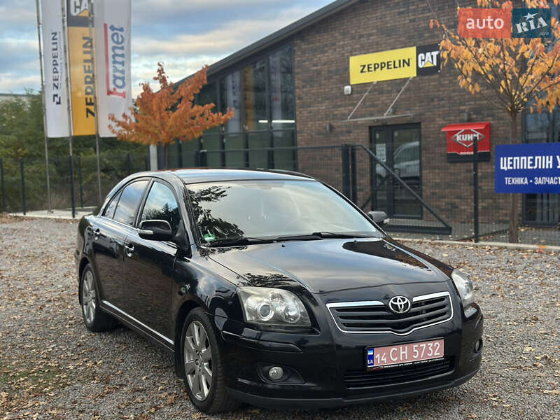 Лифтбек Toyota Avensis 2007 в Виннице