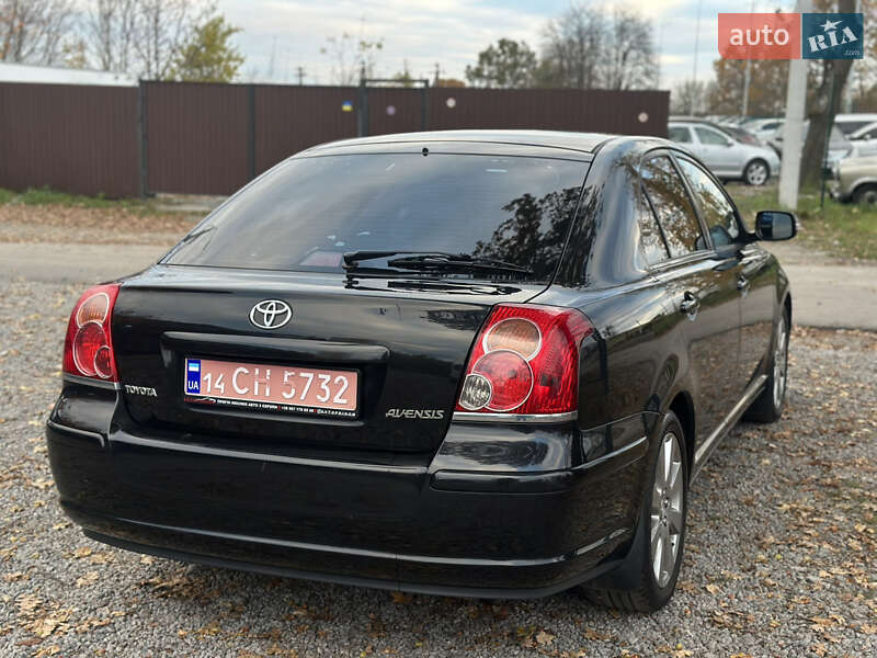 Лифтбек Toyota Avensis 2007 в Виннице