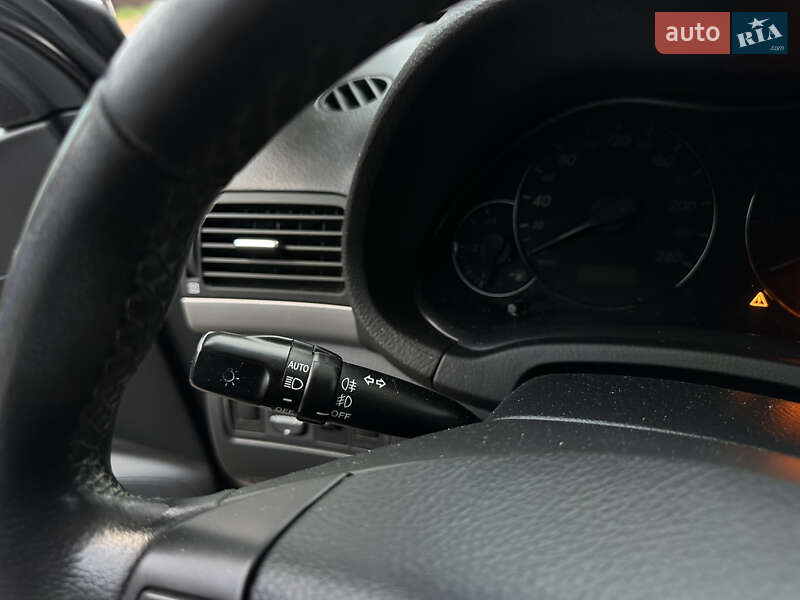 Лифтбек Toyota Avensis 2007 в Виннице