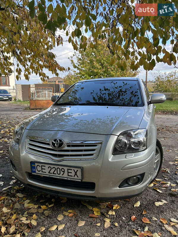 Седан Toyota Avensis 2008 в Сокирянах