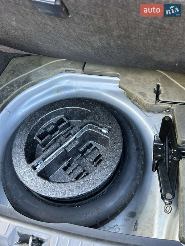 Седан Toyota Avensis 2008 в Сокирянах