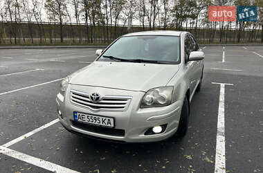 Седан Toyota Avensis 2006 в Днепре