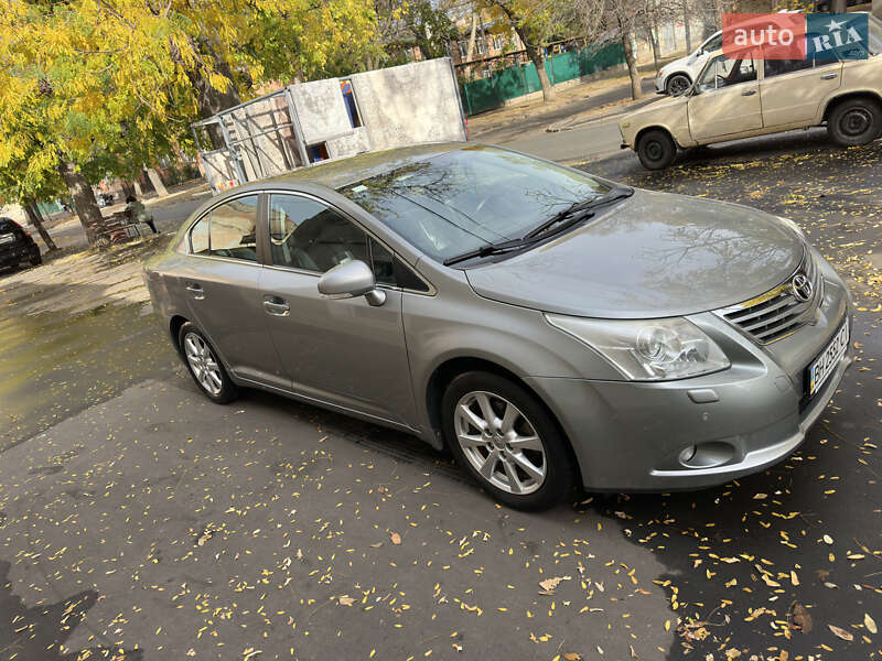 Седан Toyota Avensis 2008 в Одессе