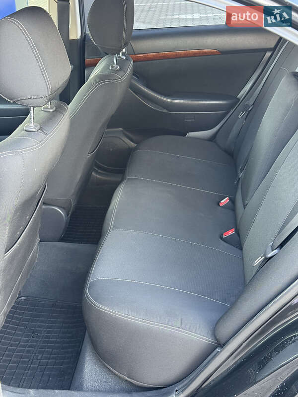 Седан Toyota Avensis 2007 в Запорожье