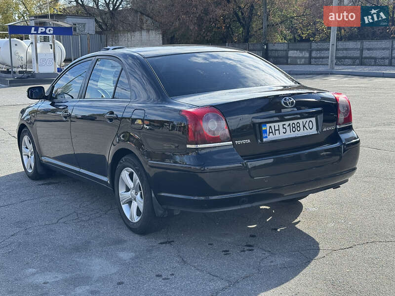 Седан Toyota Avensis 2007 в Запорожье