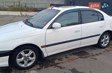 Седан Toyota Avensis 2001 в Харкові