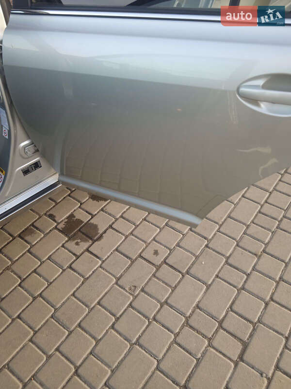 Універсал Toyota Avensis 2006 в Кам'янці-Бузькій