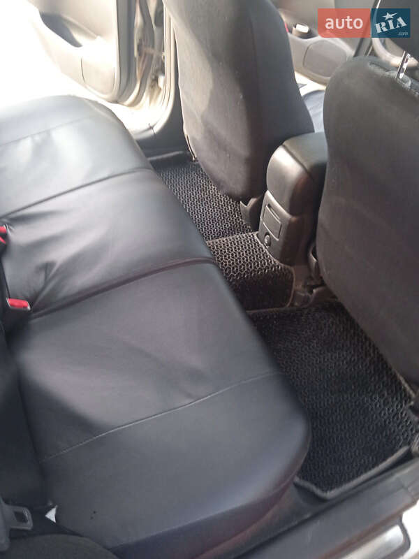 Універсал Toyota Avensis 2006 в Кам'янці-Бузькій