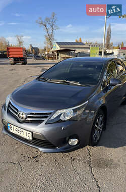 Седан Toyota Avensis 2012 в Кременчуці