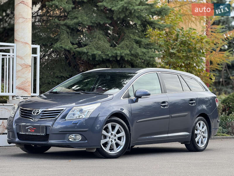 Универсал Toyota Avensis 2009 в Тернополе