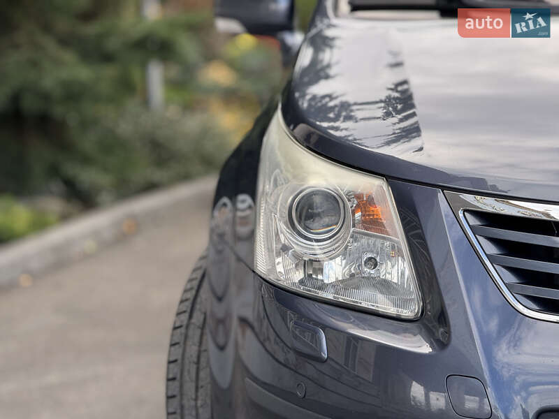 Универсал Toyota Avensis 2009 в Тернополе