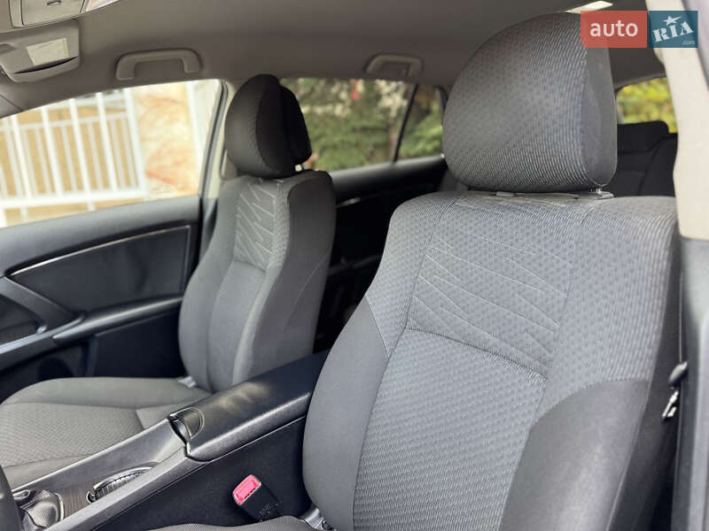 Универсал Toyota Avensis 2009 в Тернополе