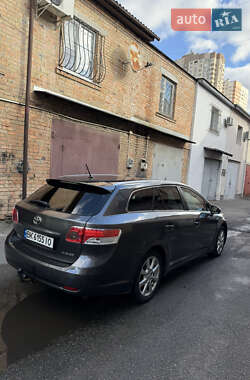 Універсал Toyota Avensis 2009 в Києві