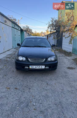 Седан Toyota Avensis 1998 в Одесі