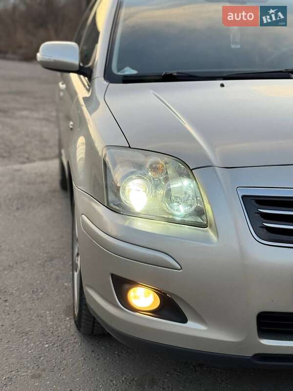 Лифтбек Toyota Avensis 2009 в Виннице фото 9 Лифтбек Toyota Avensis 2009 в Виннице