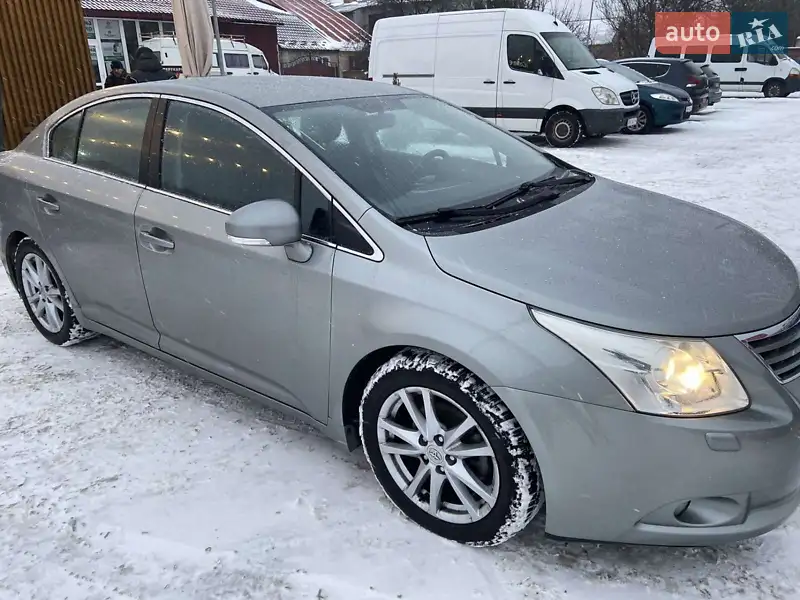 Toyota Avensis 2010