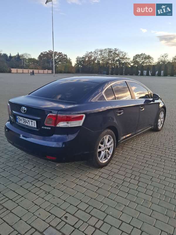 Седан Toyota Avensis 2010 в Одесі