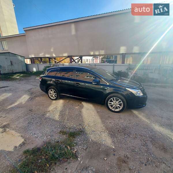 Универсал Toyota Avensis 2011 в Каменец-Подольском
