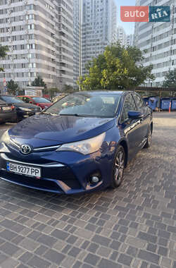 Седан Toyota Avensis 2016 в Одесі