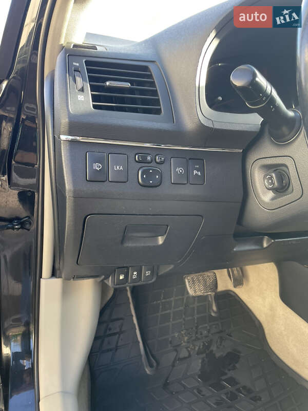 Універсал Toyota Avensis 2009 в Гореничах