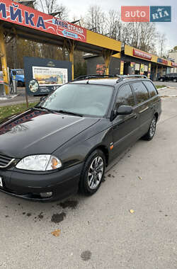 Універсал Toyota Avensis 2001 в Тернополі