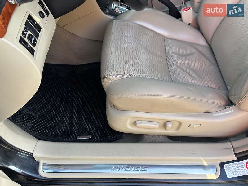 Седан Toyota Avensis 2004 в Березовке фото 22 Седан Toyota Avensis 2004 в Березовке