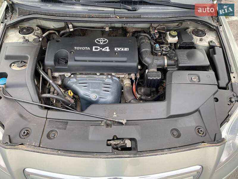 Лифтбек Toyota Avensis 2005 в Виннице фото 8 Лифтбек Toyota Avensis 2005 в Виннице