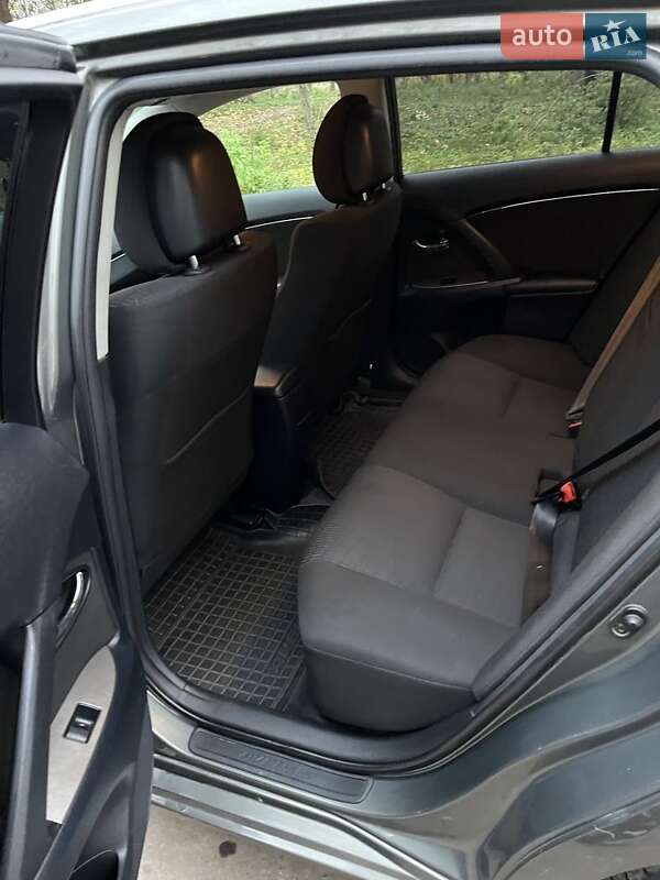 Універсал Toyota Avensis 2009 в Луцьку фото 5 Універсал Toyota Avensis 2009 в Луцьку