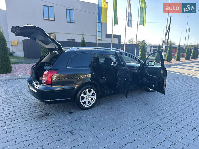 Универсал Toyota Avensis 2008 в Луцке