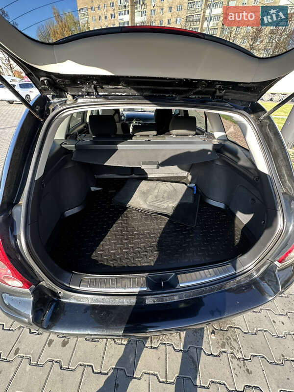 Универсал Toyota Avensis 2008 в Луцке