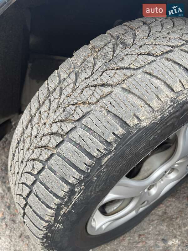 Универсал Toyota Avensis 2011 в Обарове