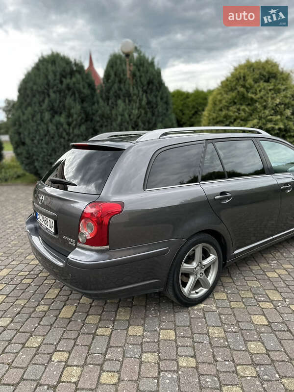 Универсал Toyota Avensis 2008 в Львове