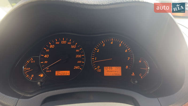 Седан Toyota Avensis 2008 в Чернигове