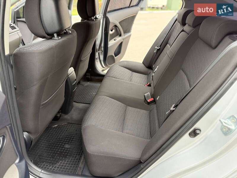 Седан Toyota Avensis 2008 в Днепре фото 19 Седан Toyota Avensis 2008 в Днепре