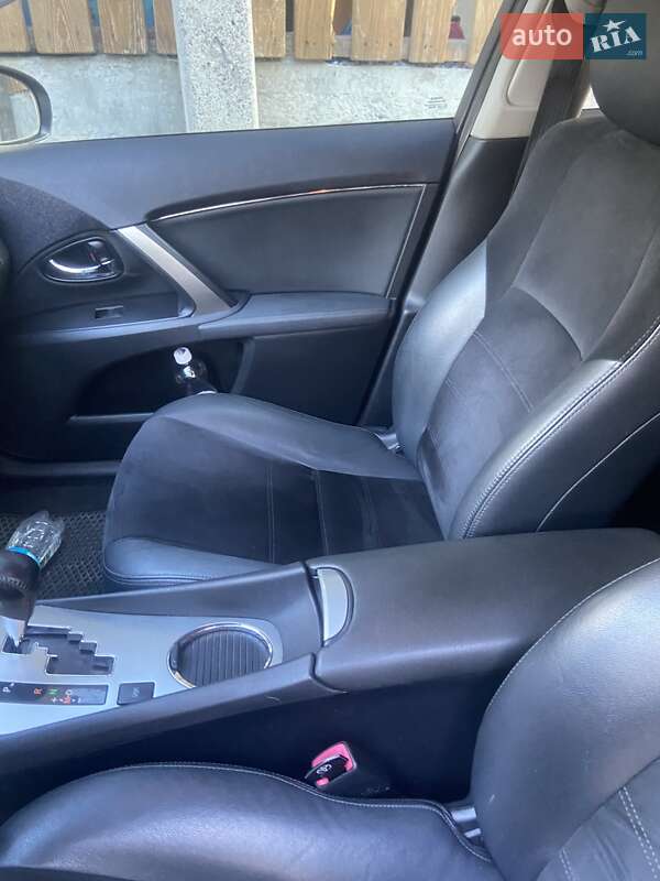 Универсал Toyota Avensis 2014 в Львове фото 5 Универсал Toyota Avensis 2014 в Львове