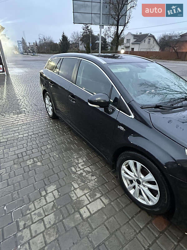 Toyota Avensis 2010 Toyota Avensis 2010